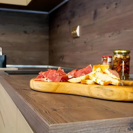 Kleptuzaparts Apartamento Velingrado