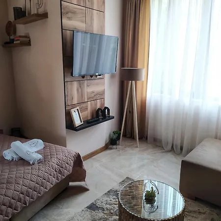 Kleptuzaparts شقة *