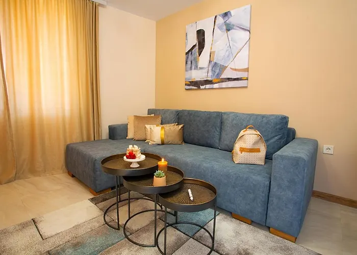 Kleptuzaparts Lägenhet *